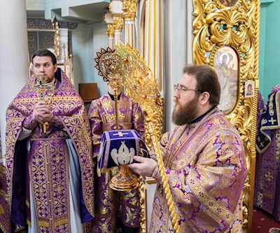 Митрополит Игнатий совершил Божественную литургию в храме Всех святых, в земле Русской просиявших, г. Саратова