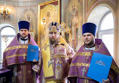 Митрополит Игнатий совершил Божественную литургию в храме Всех святых, в земле Русской просиявших, г. Саратова