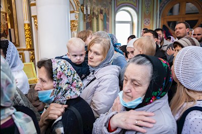 Митрополит Игнатий совершил Божественную литургию в храме Всех святых, в земле Русской просиявших, г. Саратова
