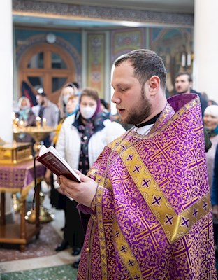 Митрополит Игнатий совершил Божественную литургию в храме Всех святых, в земле Русской просиявших, г. Саратова