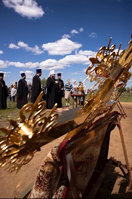 Митрополит Игнатий освятил кресты, купола и колокола Ильинского храма с. Лопуховка Аткарского района