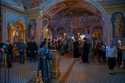 Митрополит Игнатий совершил великое повечерие с чтением канона преподобного Андрея Критского в Свято-Троицком кафедральном соборе г. Саратова