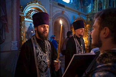 Митрополит Игнатий совершил великое повечерие с чтением канона преподобного Андрея Критского в Свято-Троицком кафедральном соборе г. Саратова