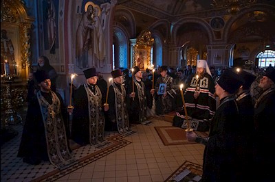 Митрополит Игнатий совершил великое повечерие с чтением канона преподобного Андрея Критского в Свято-Троицком кафедральном соборе г. Саратова