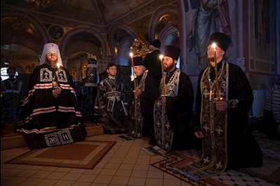 Митрополит Игнатий совершил великое повечерие с чтением канона преподобного Андрея Критского в Свято-Троицком кафедральном соборе г. Саратова