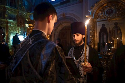 Митрополит Игнатий совершил великое повечерие с чтением канона преподобного Андрея Критского в Свято-Троицком кафедральном соборе г. Саратова