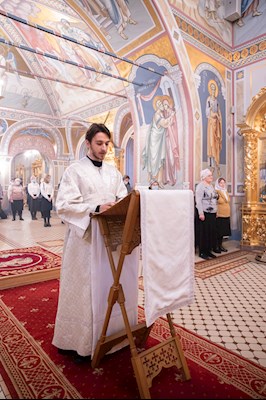 Митрополит Игнатий совершил великую вечерню в соединении с Литургией святителя Василия Великого в Свято-Троицком соборе г. Саратова