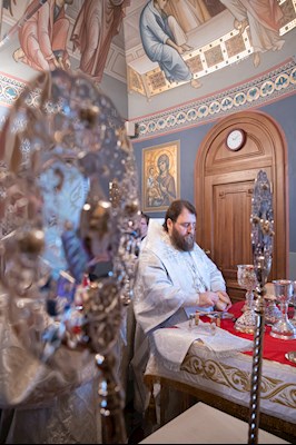 Митрополит Игнатий совершил великую вечерню в соединении с Литургией святителя Василия Великого в Свято-Троицком соборе г. Саратова