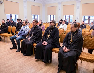 В Саратовской епархии прошел семинар «Молодежь — проекция в будущее»