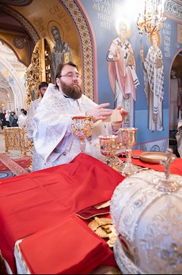 Митрополит Игнатий совершил великую вечерню в соединении с Литургией святителя Василия Великого в Свято-Троицком соборе г. Саратова