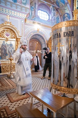 Митрополит Игнатий совершил великую вечерню в соединении с Литургией святителя Василия Великого в Свято-Троицком соборе г. Саратова