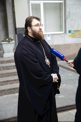 Митрополит Игнатий принял участие в голосовании на выборах в Государственную Думу