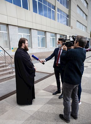 Митрополит Игнатий принял участие в голосовании на выборах в Государственную Думу