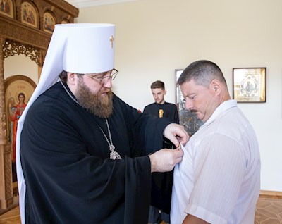 Митрополит Игнатий вручил награды сотрудникам Саратовского епархиального управления