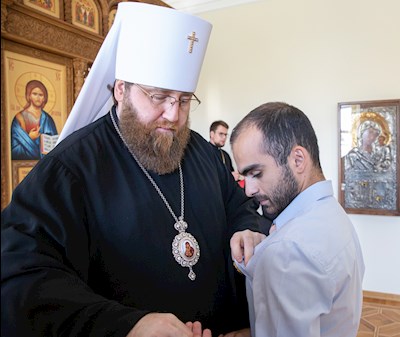Митрополит Игнатий вручил награды сотрудникам Саратовского епархиального управления