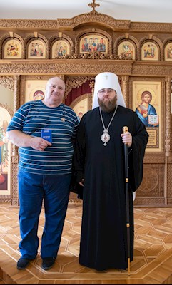 Митрополит Игнатий вручил награды сотрудникам Саратовского епархиального управления