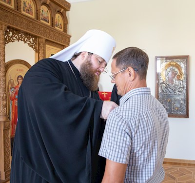 Митрополит Игнатий вручил награды сотрудникам Саратовского епархиального управления