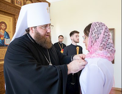 Митрополит Игнатий вручил награды сотрудникам Саратовского епархиального управления