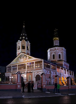 Митрополит Игнатий совершил ночное пасхальное богослужение
