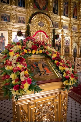 Митрополит Игнатий совершил ночное пасхальное богослужение