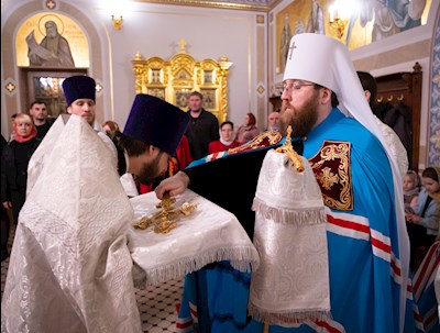 Митрополит Игнатий совершил ночное пасхальное богослужение