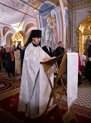 Митрополит Игнатий совершил ночное пасхальное богослужение