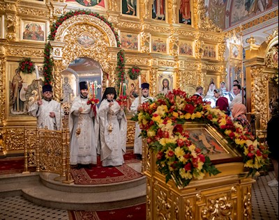 Митрополит Игнатий совершил ночное пасхальное богослужение