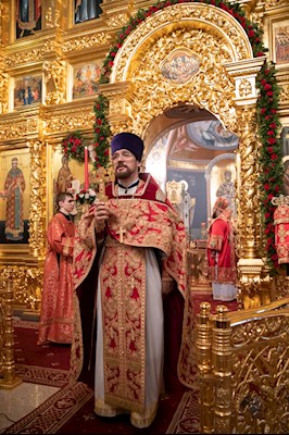Митрополит Игнатий совершил ночное пасхальное богослужение