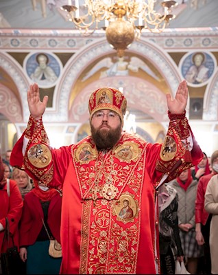 Митрополит Игнатий совершил ночное пасхальное богослужение