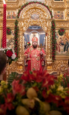 Митрополит Игнатий совершил ночное пасхальное богослужение