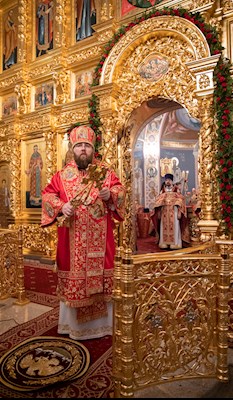Митрополит Игнатий совершил ночное пасхальное богослужение