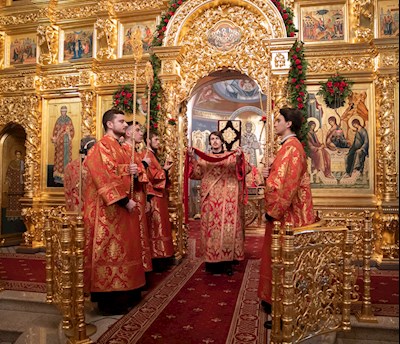 Митрополит Игнатий совершил ночное пасхальное богослужение