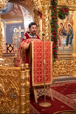 Митрополит Игнатий совершил ночное пасхальное богослужение