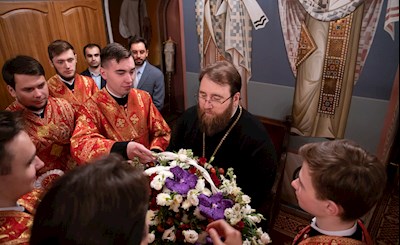 Митрополит Игнатий совершил ночное пасхальное богослужение