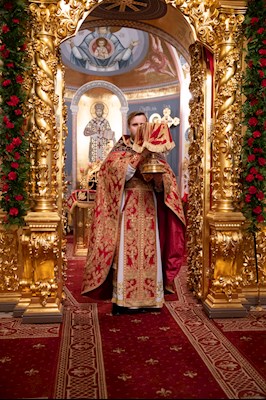 Митрополит Игнатий совершил ночное пасхальное богослужение