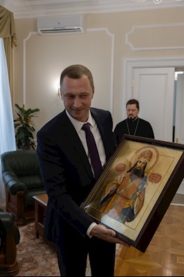 Врио губернатора Саратовской области поздравил владыку Игнатия с годовщиной архиерейской хиротонии