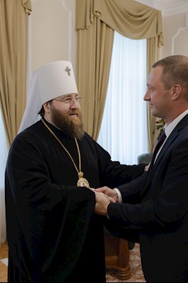 Врио губернатора Саратовской области поздравил владыку Игнатия с годовщиной архиерейской хиротонии