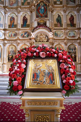 Митрополит Игнатий совершил Великую пасхальную вечерню в Покровском соборе г. Саратова