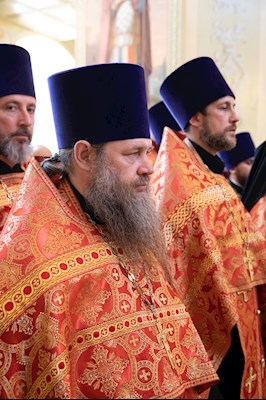 Митрополит Игнатий совершил Великую пасхальную вечерню в Покровском соборе г. Саратова