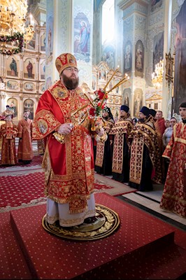 Митрополит Игнатий совершил Великую пасхальную вечерню в Покровском соборе г. Саратова