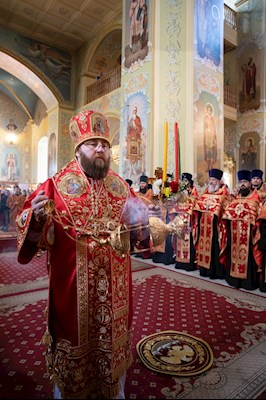 Митрополит Игнатий совершил Великую пасхальную вечерню в Покровском соборе г. Саратова