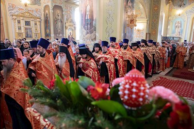 Митрополит Игнатий совершил Великую пасхальную вечерню в Покровском соборе г. Саратова