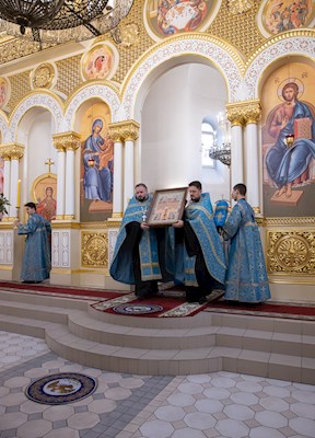 Митрополит Игнатий совершил молебен перед иконой Божией Матери «Победительная»