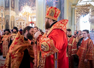 Митрополит Игнатий совершил Великую пасхальную вечерню в Покровском соборе г. Саратова