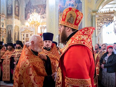 Митрополит Игнатий совершил Великую пасхальную вечерню в Покровском соборе г. Саратова