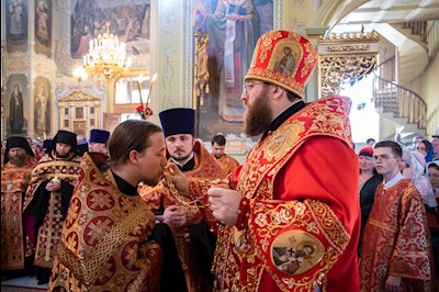 Митрополит Игнатий совершил Великую пасхальную вечерню в Покровском соборе г. Саратова
