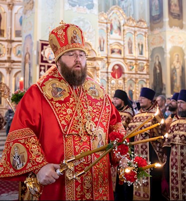 Митрополит Игнатий совершил Великую пасхальную вечерню в Покровском соборе г. Саратова