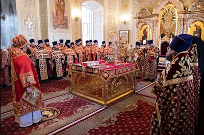 Митрополит Игнатий совершил Великую пасхальную вечерню в Покровском соборе г. Саратова