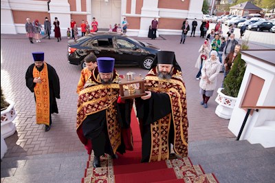 Митрополит Игнатий совершил Великую пасхальную вечерню в Покровском соборе г. Саратова