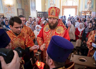 Митрополит Игнатий совершил Великую пасхальную вечерню в Покровском соборе г. Саратова